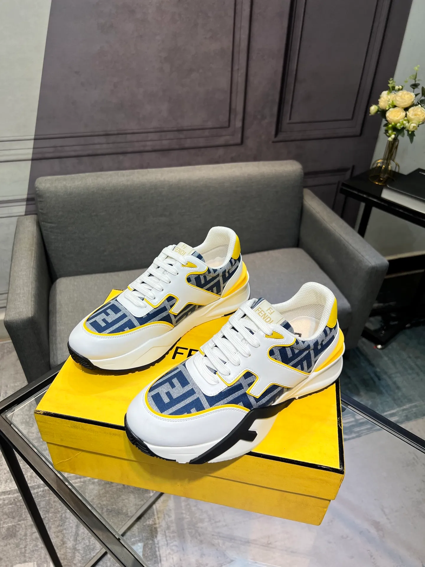 Men's shoes 💰580 FENDI men's fashion casual shoes 👟Hot sale🔥Official website 1:1 replica ⬆️Original quality - Original leather - Original breathable mesh lining Original outsole 1:1 replica, code number 38-44 (45-46 customized)